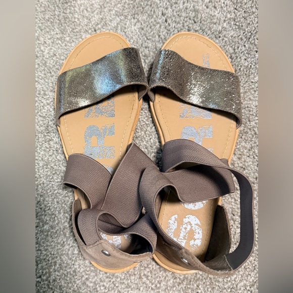 Taupe Sorel Shimmer Sandals - Picture 1 of 3